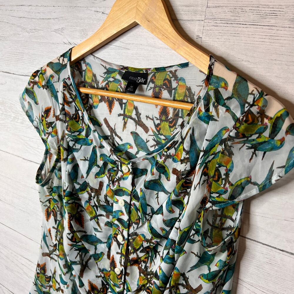 East 5th Blouse Womens Size Medium Parrot Novelty Print Sheer Button Down - Picture 10 of 16